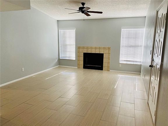 3rd image of 3017 Bonaventure Cir APT 203