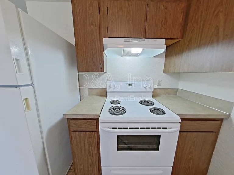 2521 SW Pickford St #D — Photo 5