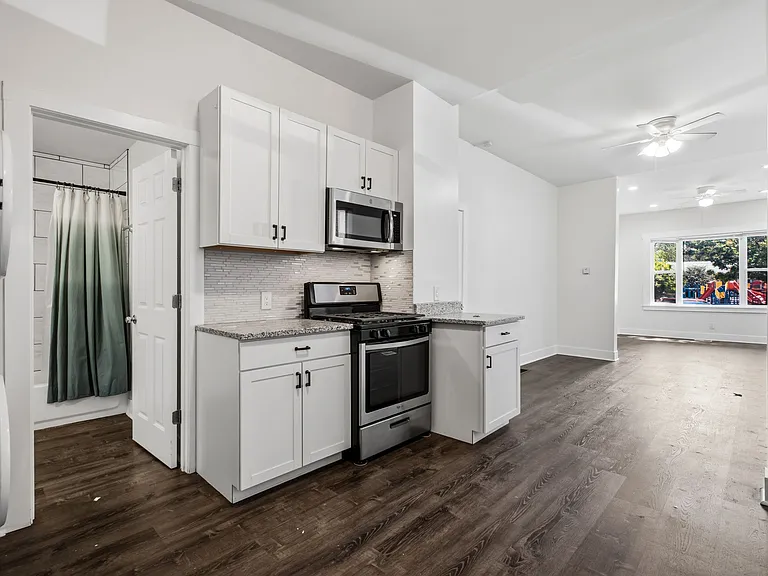 1806 N Richmond St #1F — Photo 11