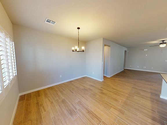 3rd image of 12832 Monmouth Ave