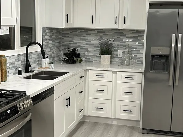 8916 Mettler Ave, Los Angeles, CA 90003