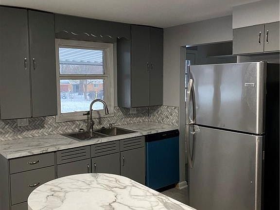 5th image of 501 Lambert Ln