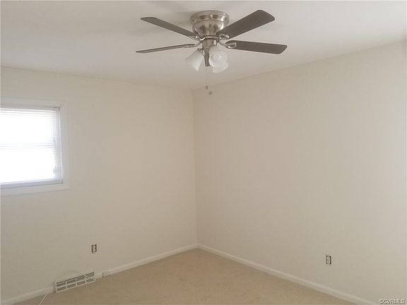 3rd image of 3901 Meadowdale Blvd