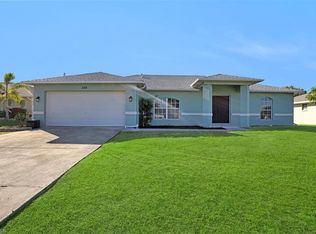 218 SE 5th Pl, Cape Coral, FL 33990