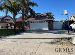 1800 Juniper Ln, Wasco, CA 93280