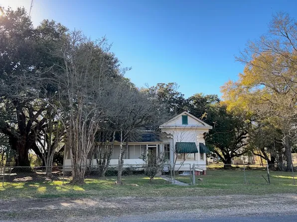 1045 Jennings Rd, Opelousas, LA 70570