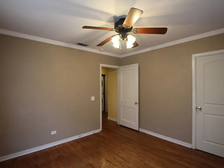 518 W Rusk St — Photo 14