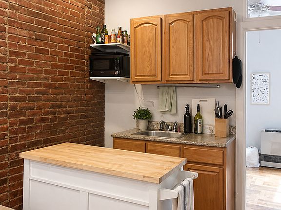 3rd image of 371 S 4th St #301R