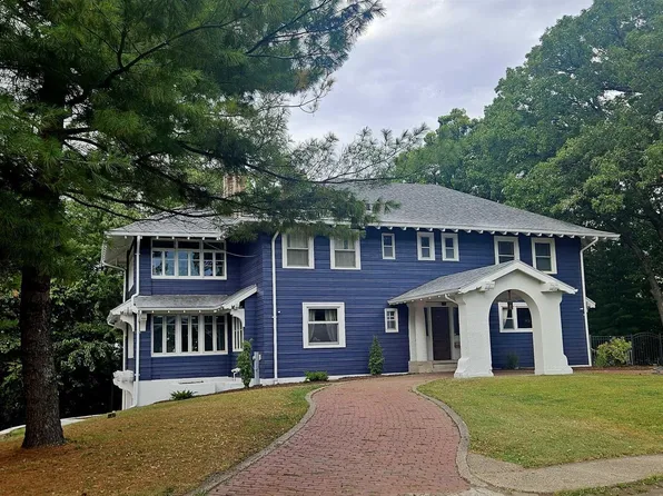 825 20th Ave, East Moline, IL 61244