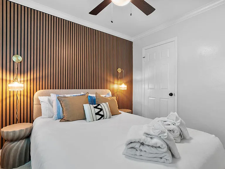 W Brookes Ave — Photo 15