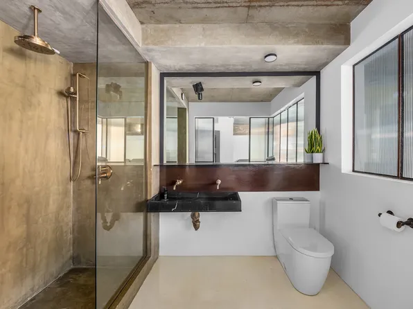 126 South 2nd Street image 10 of 15