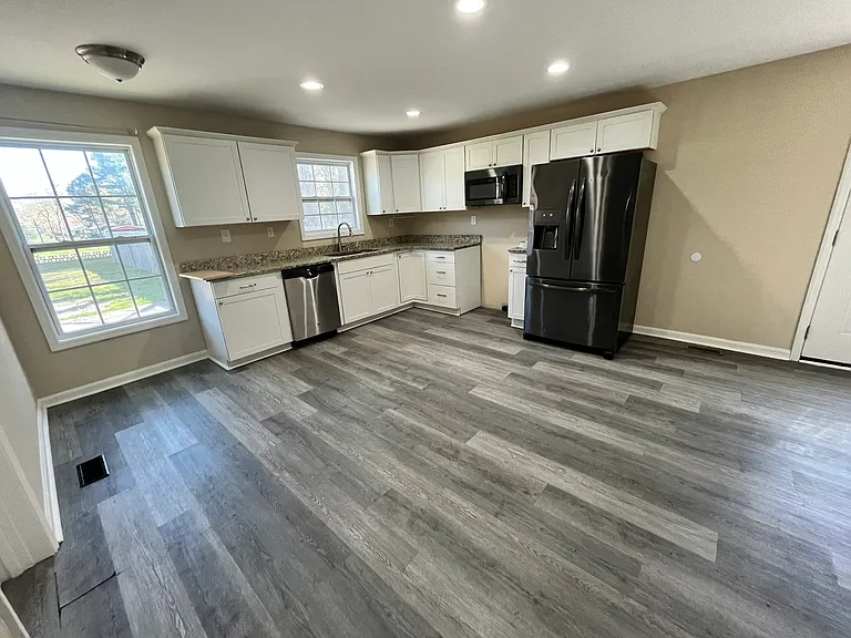 3574 New Manchester Hwy — Photo 3