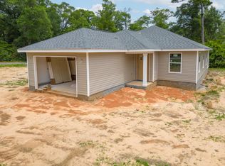 820 W Walnut Ave, Crestview, FL 32536