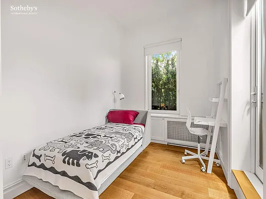 Rented by Sotheby's International Realty | media 38