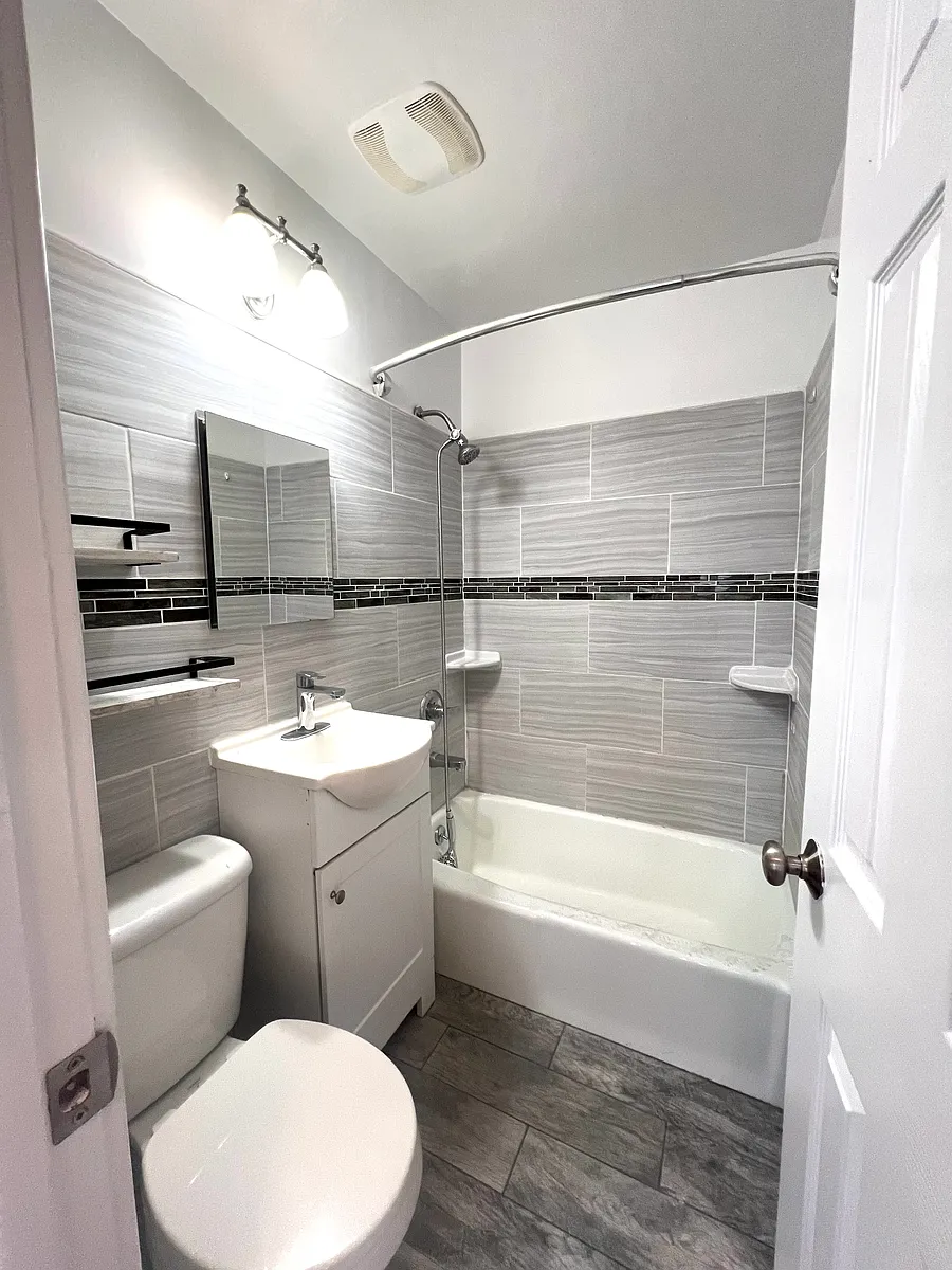 1st full bathroom - 64 Avenue V #2F