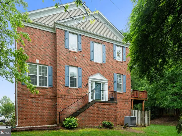 4000 Timber Oak Trl, Fairfax, VA 22033