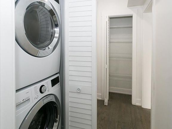 5th image of 3247 N Damen Ave #2N