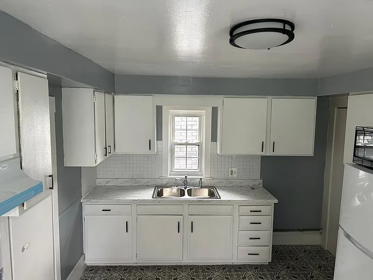 26 Summer St #2 — Photo 2