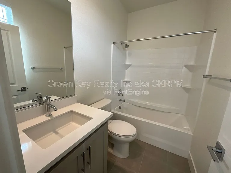 2090 Daimler St — Photo 14