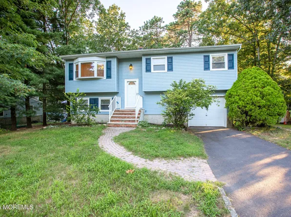 2152 Dover Pines Avenue, Toms River, NJ 08755