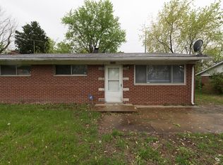 2004 Delores St, Cahokia, IL 62206