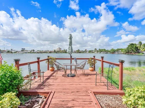 7120 W 17th Ct, Hialeah, FL 33014