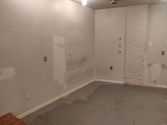 4th image of 1608 W 39th St