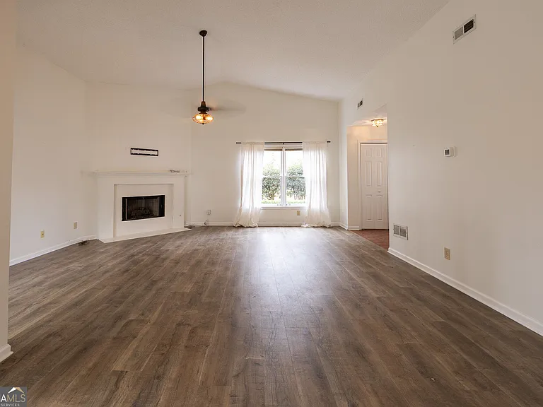112 Glendale Dr — Photo 26