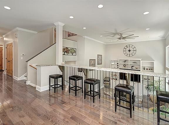 3rd image of 4822 Rockwood Dr