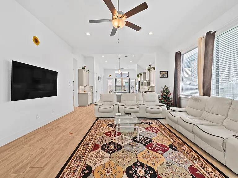 10718 Blossom River Dr — Photo 12