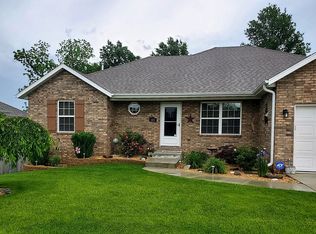 1472 S Waco Ave, Springfield, MO 65802