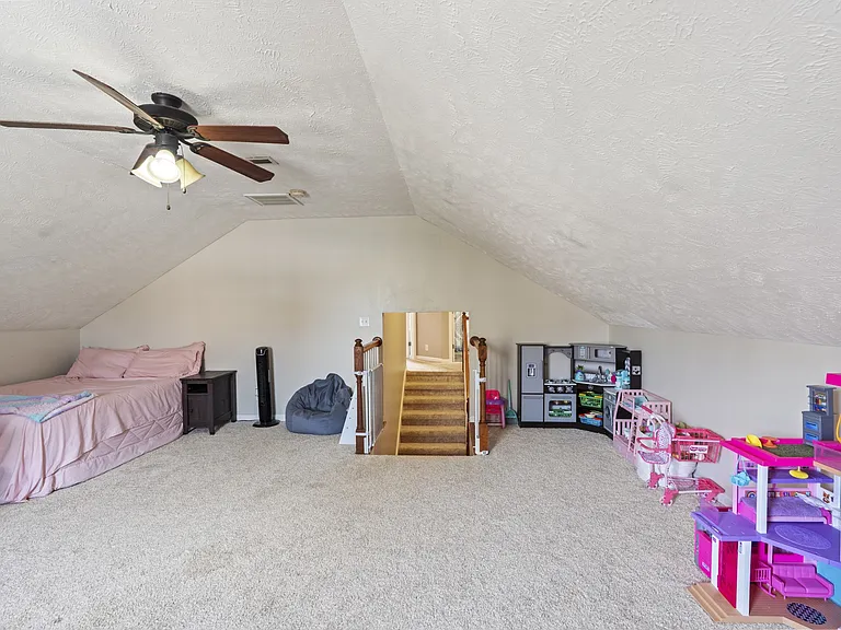 3467 Melrose Dr — Photo 12
