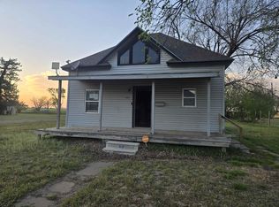 421 W Main St, Cherokee, OK 73728