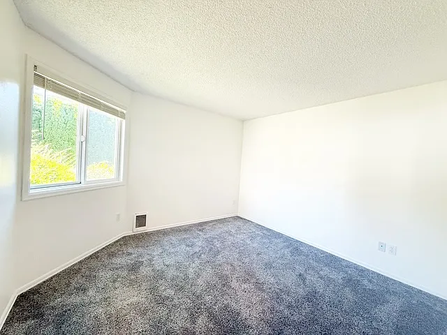 19811 3rd Ave NW #B27 — Photo 11