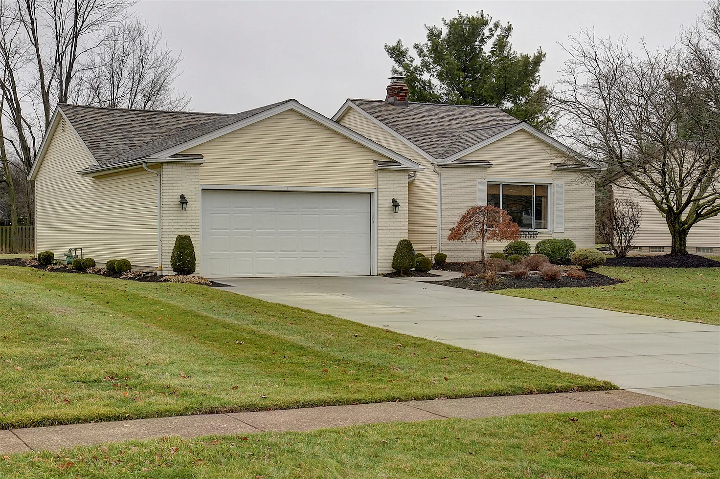 17823 Walnut Dr photo 1