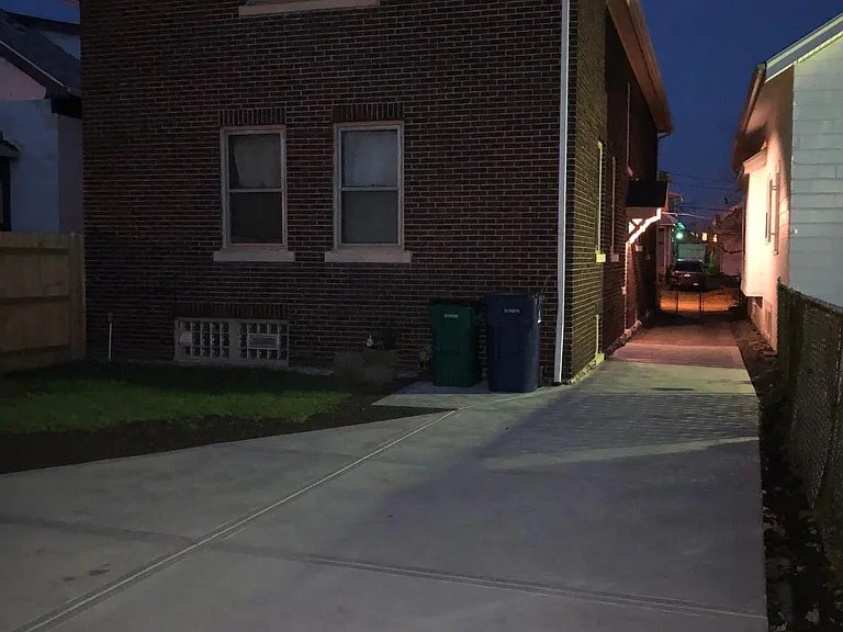 12 Freeman St — Photo 19