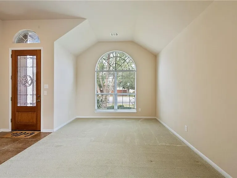 Large second family room + dining area