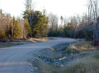 4 Woodland Dr, Ellsworth, ME 04605