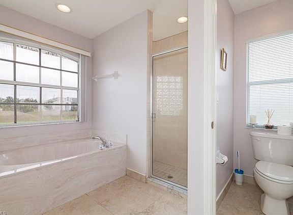 5th image of 1123 Cabrillo Ave
