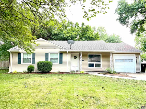 4005 SW 26th St, Topeka, KS 66614