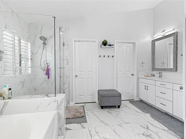15881 Madelyn Ct — Photo 23