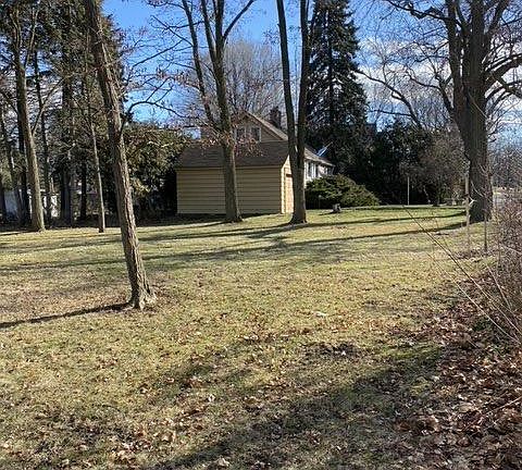 2nd image of 60 Ridge Dr