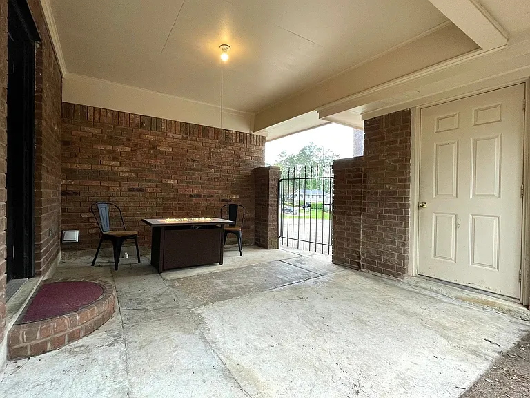 103 Comanche Cir — Photo 10