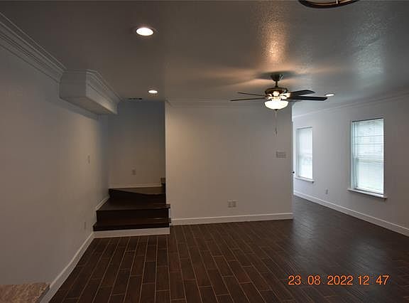 2nd image of 333 W Cherry St