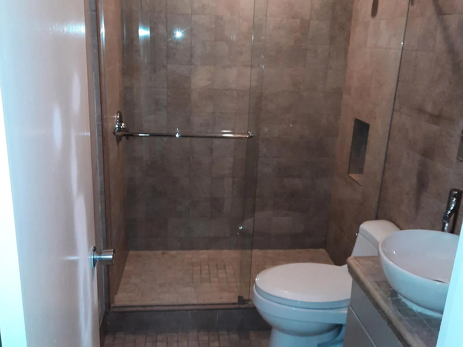 5005 N Roosevelt Ave — Photo 3