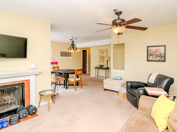 421 Redding Rd APT 69, Lexington, KY 40517