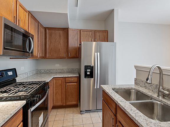 5th image of 3211 W Lexington St Unit 2B