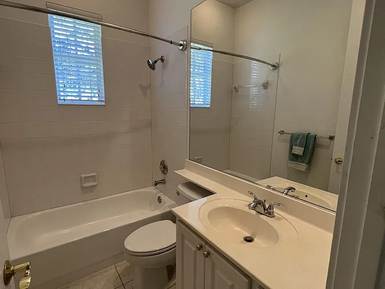 180 Barbados Dr — Photo 11