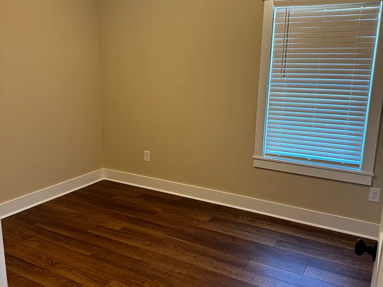 421 Reeves Ave — Photo 15