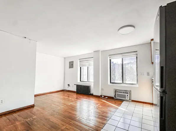 29 7th Avenue South image 9 of 12